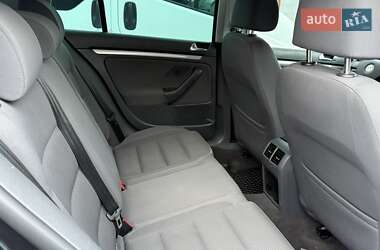 Хэтчбек Volkswagen Golf 2006 в Виннице