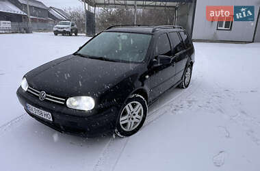 Универсал Volkswagen Golf 2002 в Борщеве