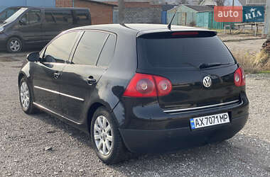 Хэтчбек Volkswagen Golf 2005 в Харькове