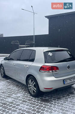 Хэтчбек Volkswagen Golf 2009 в Львове