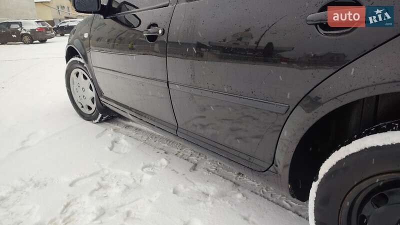 Хетчбек Volkswagen Golf 2003 в Бучачі