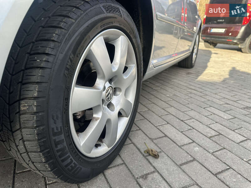 Універсал Volkswagen Golf 2005 в Сумах