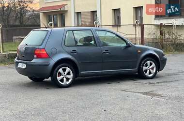 Хэтчбек Volkswagen Golf 1998 в Хусте