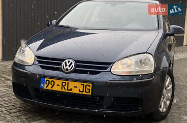 Хэтчбек Volkswagen Golf 2005 в Самборе