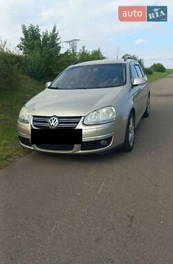 Універсал Volkswagen Golf 2009 в Івано-Франківську