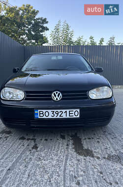 Хэтчбек Volkswagen Golf 2003 в Тернополе