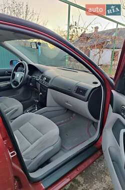 Хэтчбек Volkswagen Golf 1998 в Смеле