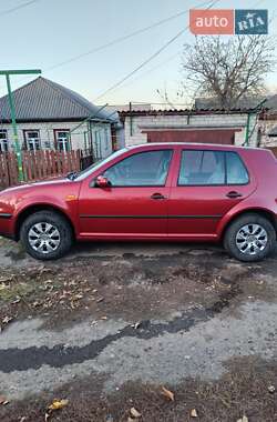 Хэтчбек Volkswagen Golf 1998 в Смеле