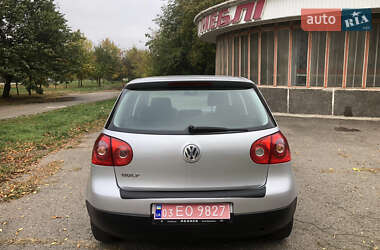 Хэтчбек Volkswagen Golf 2004 в Первомайске