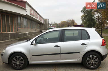 Хэтчбек Volkswagen Golf 2004 в Первомайске