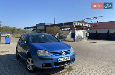 Хетчбек Volkswagen Golf 2003 в Іршаві