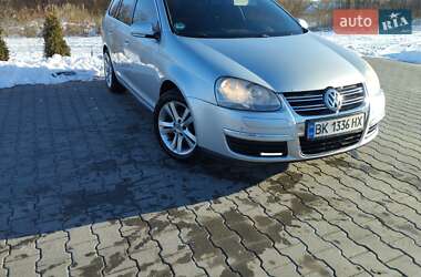 Універсал Volkswagen Golf 2009 в Тернополі