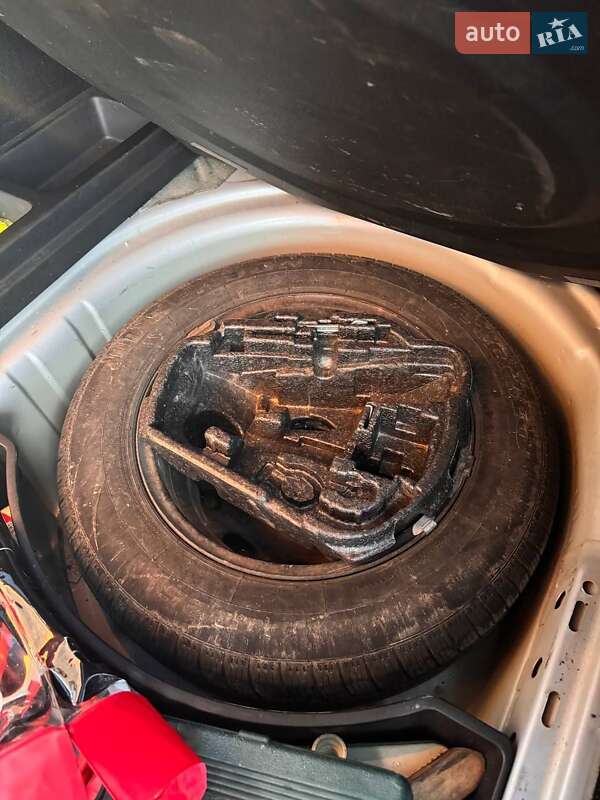 Універсал Volkswagen Golf 2002 в Цумані