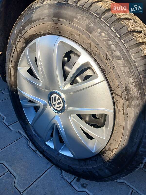 Хетчбек Volkswagen Golf 2004 в Могилів-Подільському