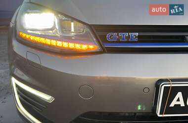 Хетчбек Volkswagen Golf 2015 в Львові