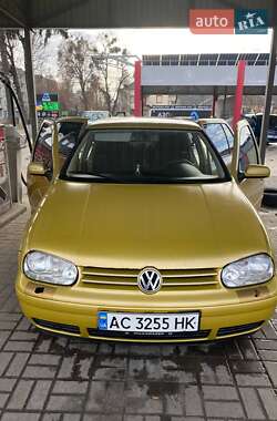 Хэтчбек Volkswagen Golf 1999 в Дубно