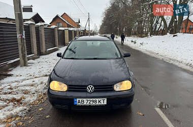 Универсал Volkswagen Golf 2002 в Виннице