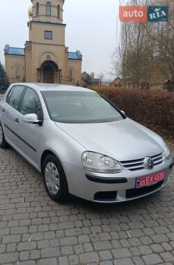 Хэтчбек Volkswagen Golf 2005 в Полтаве