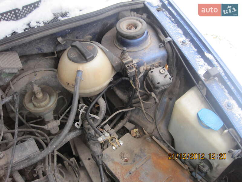 Хетчбек Volkswagen Golf 1993 в Красилові