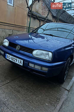 Хетчбек Volkswagen Golf 1996 в Виноградові