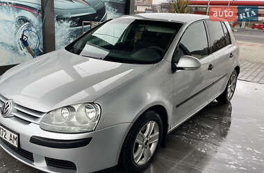 Хэтчбек Volkswagen Golf 2004 в Ужгороде