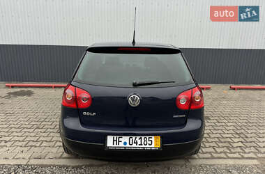 Хэтчбек Volkswagen Golf 2006 в Луцке