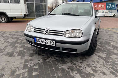 Универсал Volkswagen Golf 2001 в Ровно