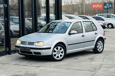 Хэтчбек Volkswagen Golf 2001 в Харькове