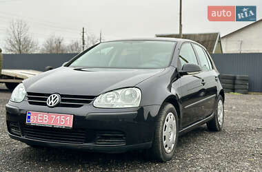 Хэтчбек Volkswagen Golf 2004 в Луцке