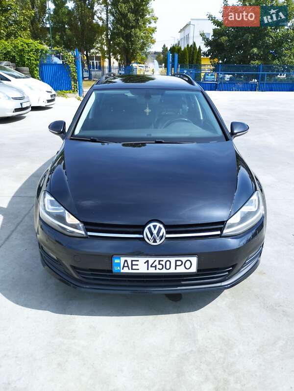 Універсал Volkswagen Golf 2016 в Томаківці