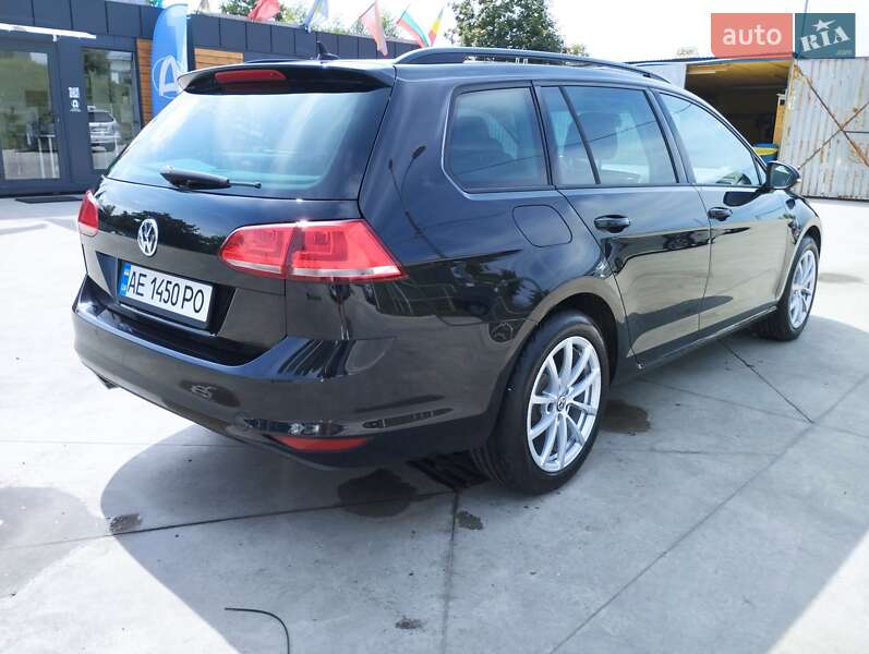 Універсал Volkswagen Golf 2016 в Томаківці