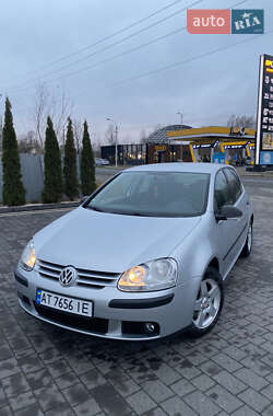 Хетчбек Volkswagen Golf 2006 в Надвірній