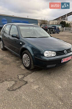 Хэтчбек Volkswagen Golf 2003 в Луцке