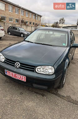 Хетчбек Volkswagen Golf 2003 в Луцьку