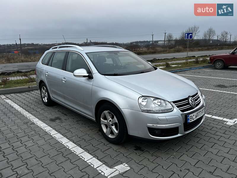 Універсал Volkswagen Golf 2009 в Львові