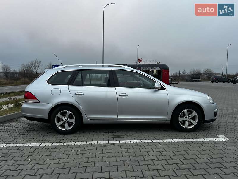 Універсал Volkswagen Golf 2009 в Львові