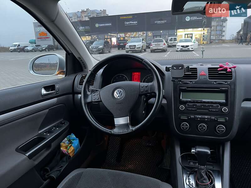 Універсал Volkswagen Golf 2009 в Львові