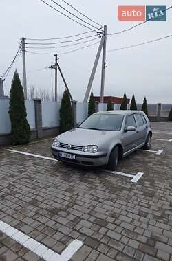 Хетчбек Volkswagen Golf 2002 в Оржиці