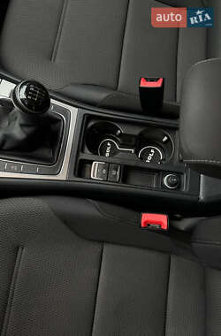 Универсал Volkswagen Golf 2016 в 