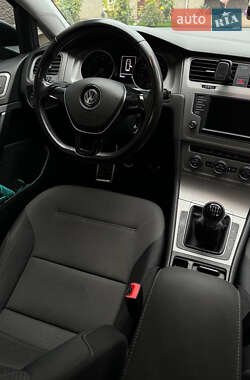Универсал Volkswagen Golf 2016 в 