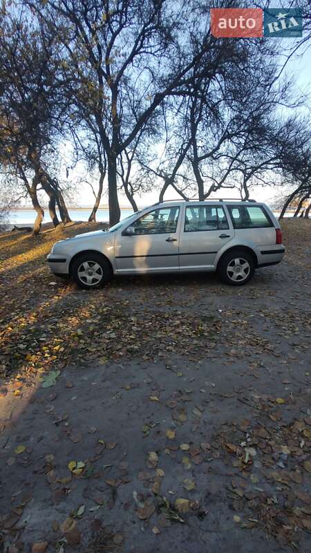 Універсал Volkswagen Golf 1999 в Черкасах