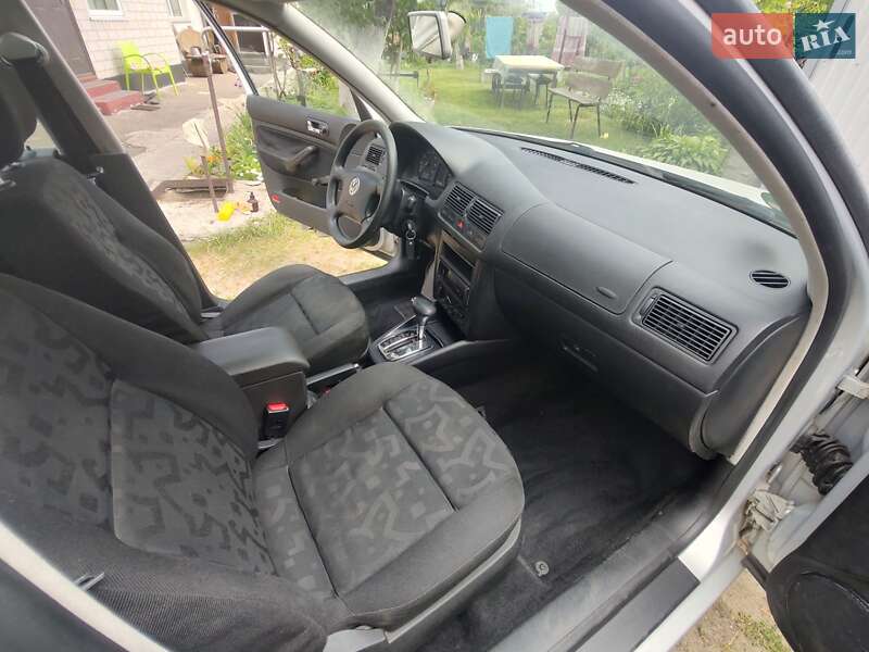 Універсал Volkswagen Golf 1999 в Черкасах