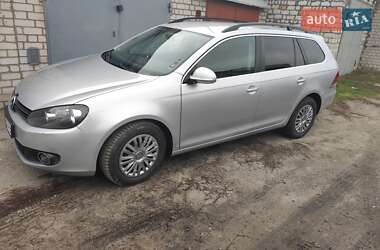 Универсал Volkswagen Golf 2011 в Черкассах