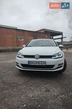 Універсал Volkswagen Golf 2015 в Сумах