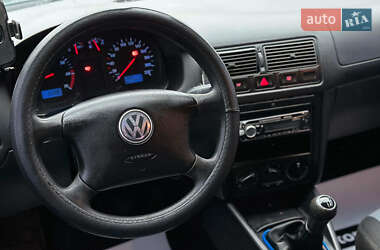 Хэтчбек Volkswagen Golf 2003 в Виннице