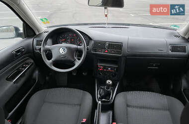 Хэтчбек Volkswagen Golf 2003 в Виннице