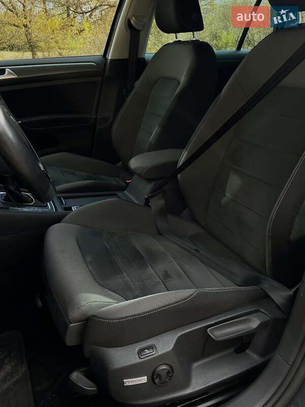 Універсал Volkswagen Golf 2019 в Києві