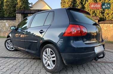 Хетчбек Volkswagen Golf 2006 в Надвірній