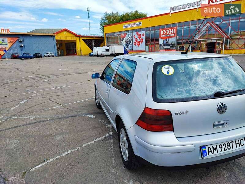 Хетчбек Volkswagen Golf 1999 в Житомирі