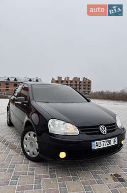 Хетчбек Volkswagen Golf 2006 в Гайсину